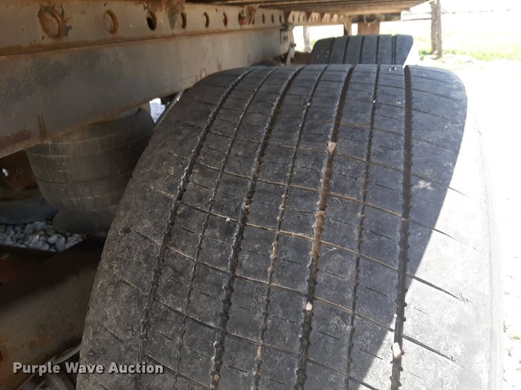 image for item DQ6989 2018 Utility Trailer  VS2DX dry van trailer