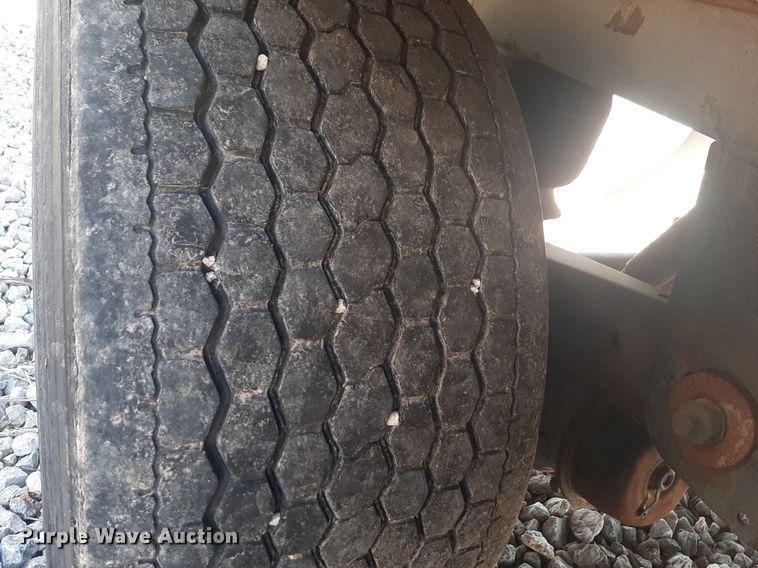 image for item DQ6989 2018 Utility Trailer  VS2DX dry van trailer