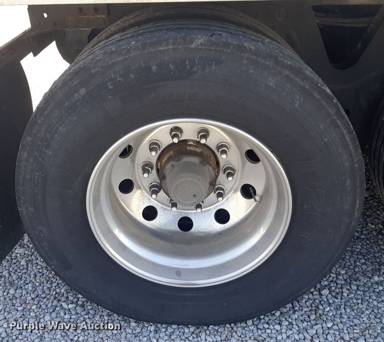 image for item DQ6990 2013 Great Dane SB230 refrigerated van trailer