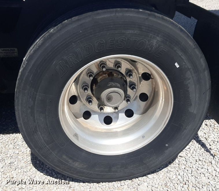 image for item DQ6990 2013 Great Dane SB230 refrigerated van trailer