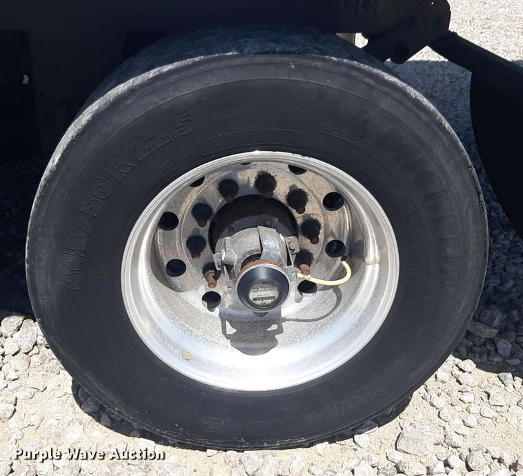 image for item DQ6992 2018 Utility Trailer VS2DX dry van trailer