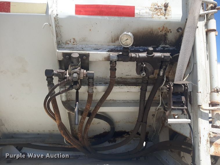 image for item DQ6994 2000 Trinity  live bottom trailer