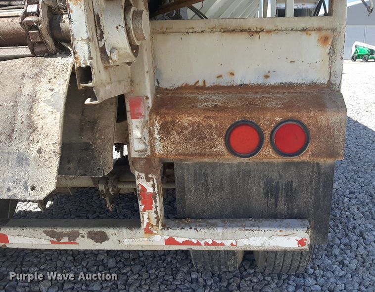 image for item DQ6994 2000 Trinity  live bottom trailer