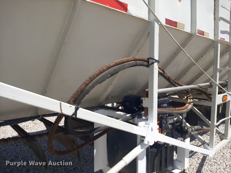 image for item DQ6994 2000 Trinity  live bottom trailer