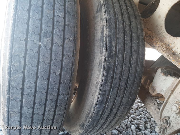 image for item DQ6994 2000 Trinity  live bottom trailer