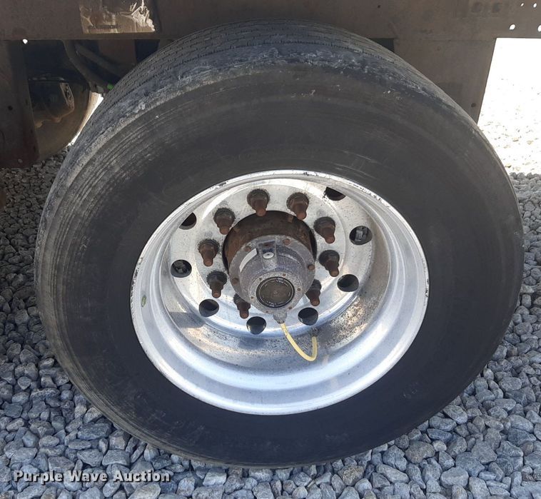 image for item DQ6995 2018 Utility Trailer VS2DX dry van trailer