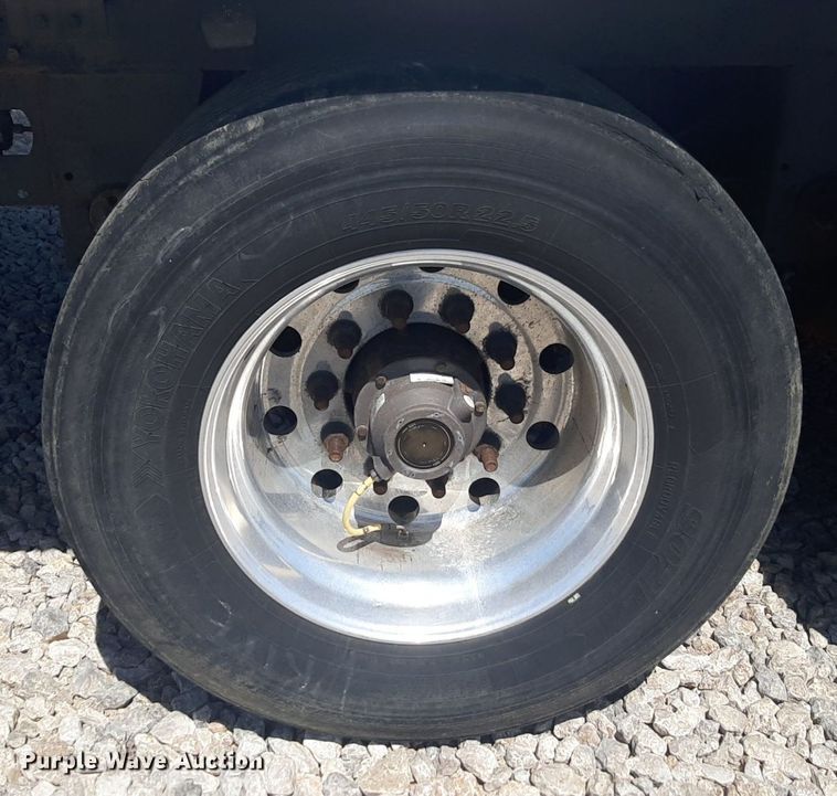 image for item DQ6995 2018 Utility Trailer VS2DX dry van trailer