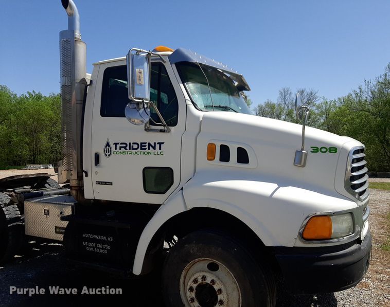 image for item DQ7013 2001 Sterling  A-Line semi truck