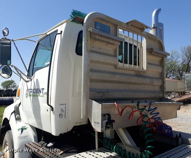 image for item DQ7013 2001 Sterling  A-Line semi truck