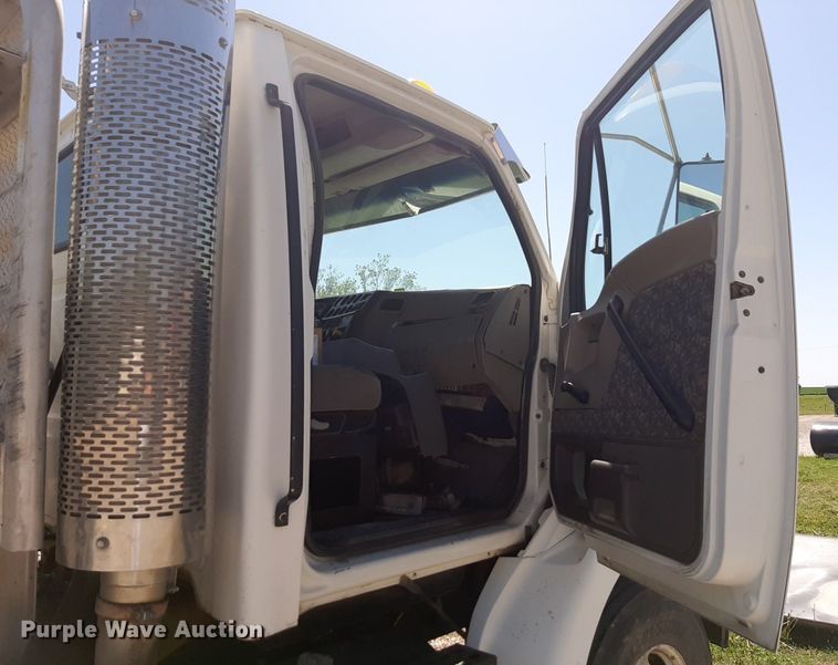 image for item DQ7013 2001 Sterling  A-Line semi truck