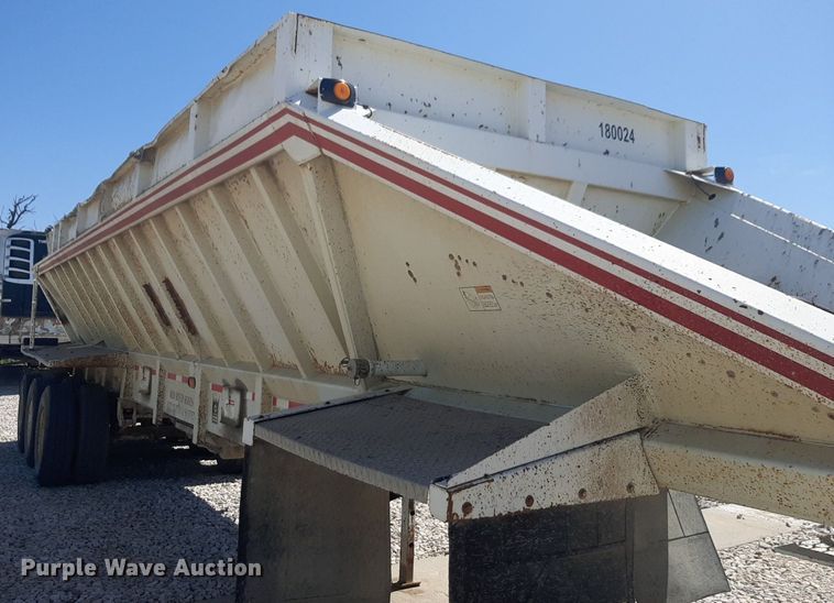 image for item DQ7031 2006 Trail King live bottom trailer