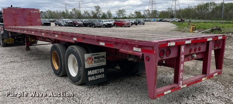 image for item DS5501 1997 Clark  flatbed trailer