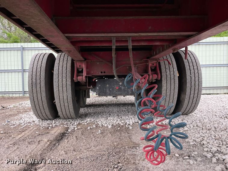 image for item DS5501 1997 Clark  flatbed trailer