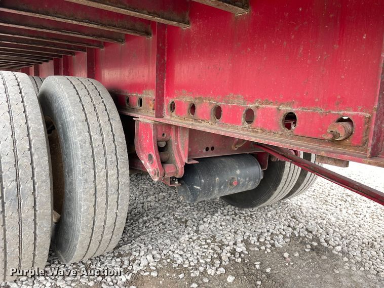 image for item DS5501 1997 Clark  flatbed trailer