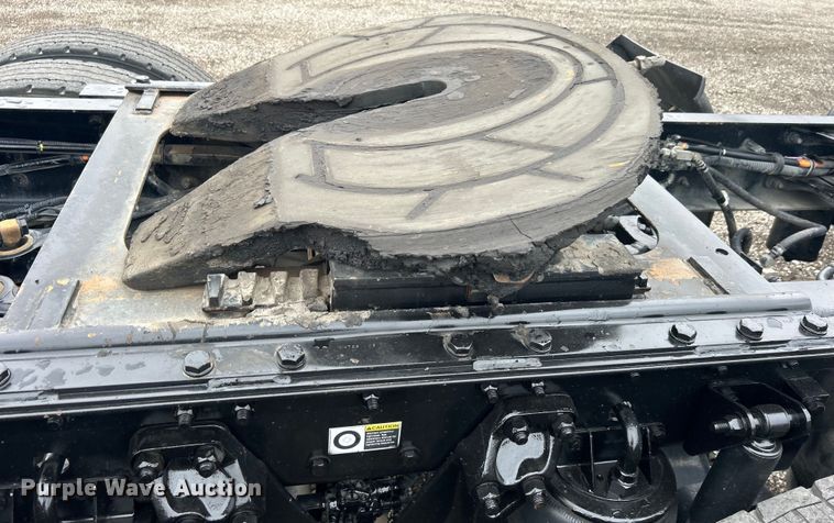 image for item EG1409 2006 Kenworth T800 semi truck