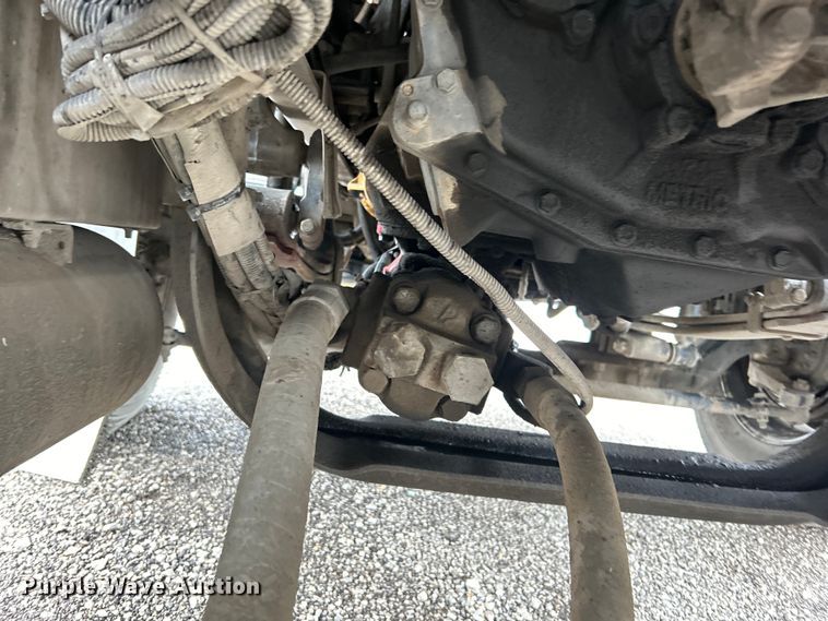 image for item EG1409 2006 Kenworth T800 semi truck