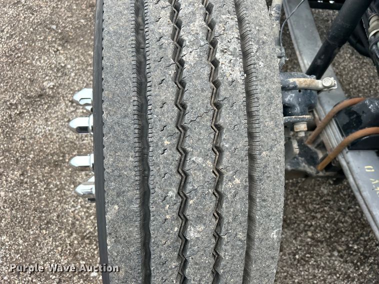 image for item EG1409 2006 Kenworth T800 semi truck