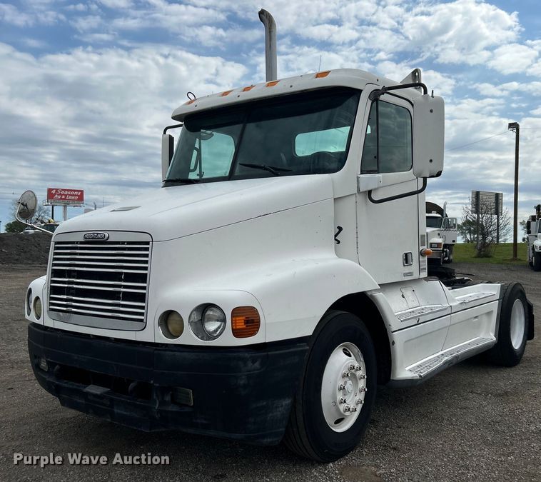 image for item EG1445 2002 Freightliner  Century Class semi truck