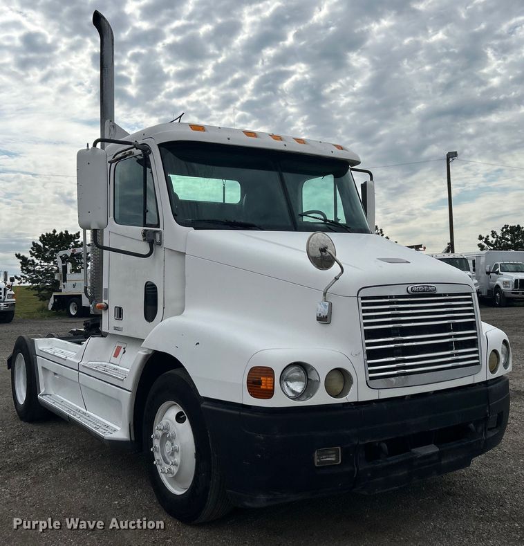image for item EG1445 2002 Freightliner  Century Class semi truck