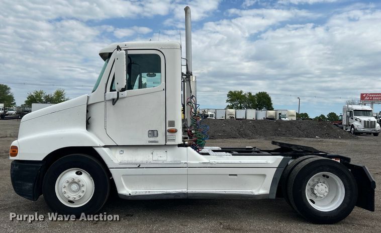 image for item EG1445 2002 Freightliner  Century Class semi truck