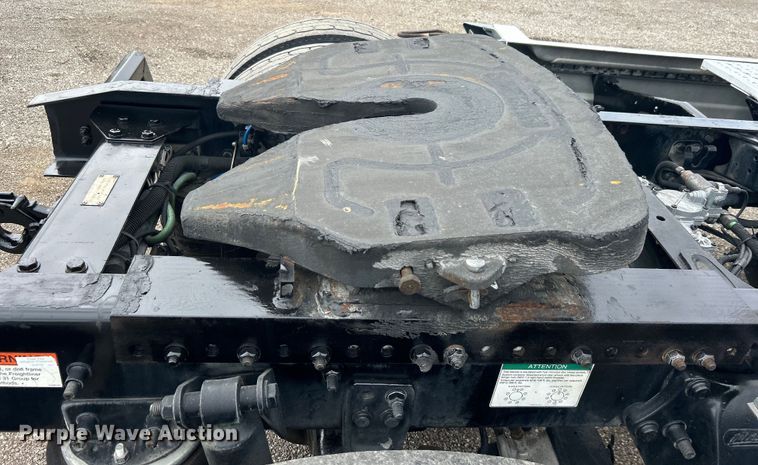 image for item EG1445 2002 Freightliner  Century Class semi truck