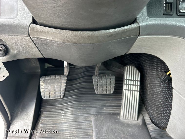 image for item EG1445 2002 Freightliner  Century Class semi truck