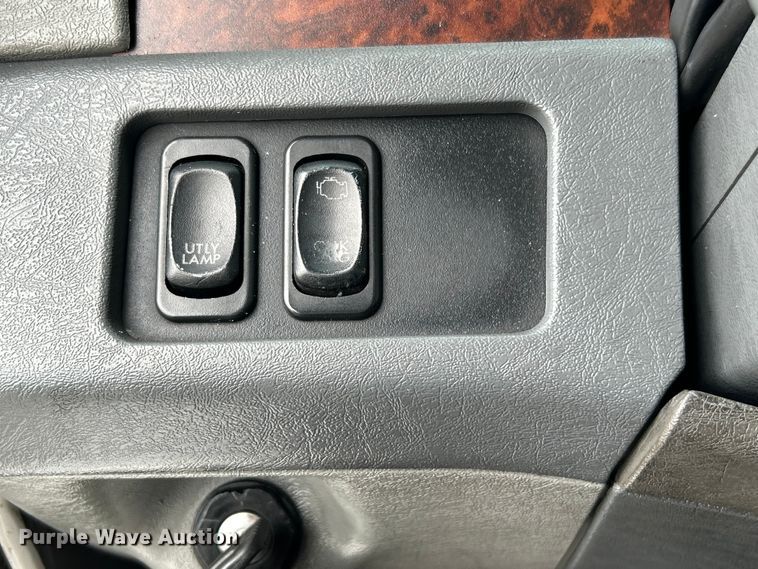 image for item EG1445 2002 Freightliner  Century Class semi truck