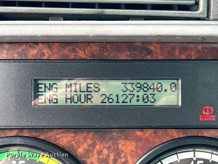 image for item EG1445 2002 Freightliner  Century Class semi truck