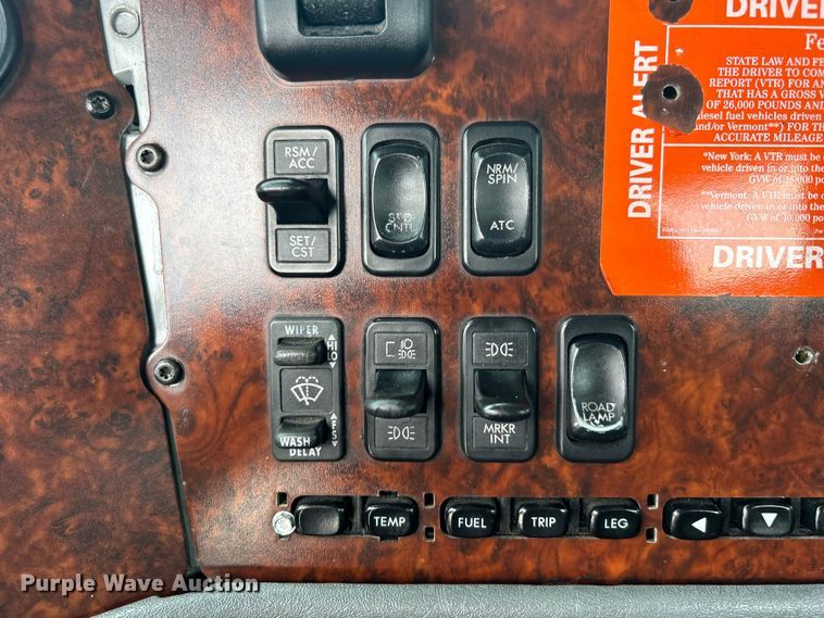 image for item EG1445 2002 Freightliner  Century Class semi truck