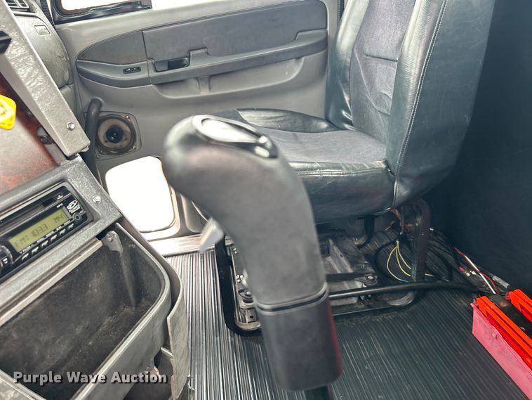 image for item EG1445 2002 Freightliner  Century Class semi truck