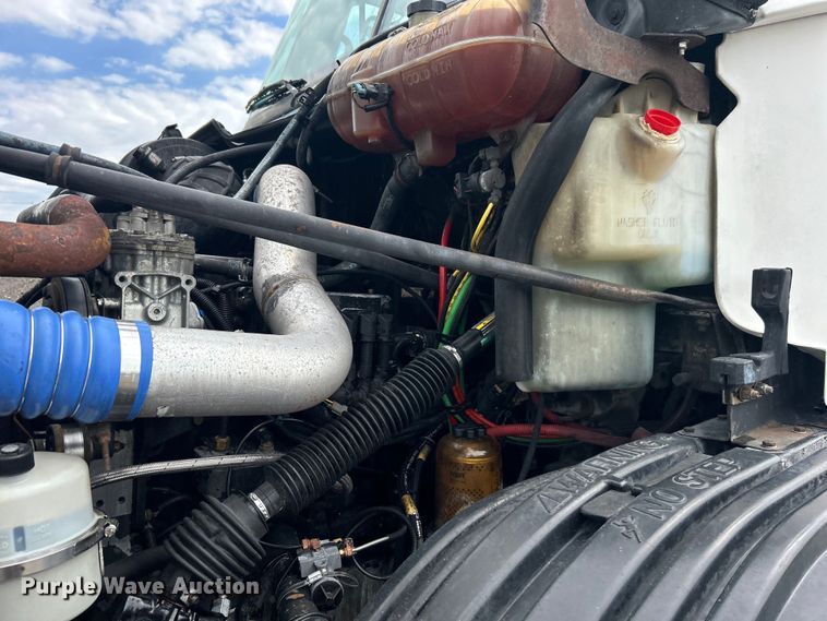 image for item EG1445 2002 Freightliner  Century Class semi truck