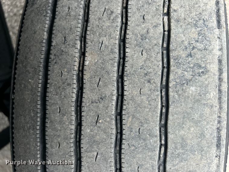 image for item EG1445 2002 Freightliner  Century Class semi truck