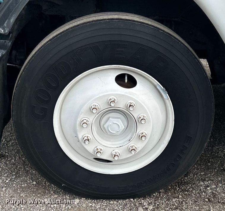 image for item EG1445 2002 Freightliner  Century Class semi truck