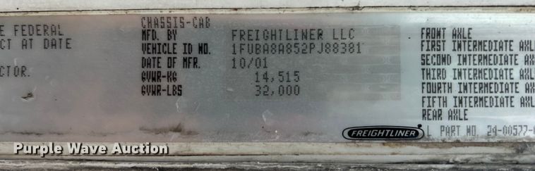 image for item EG1445 2002 Freightliner  Century Class semi truck