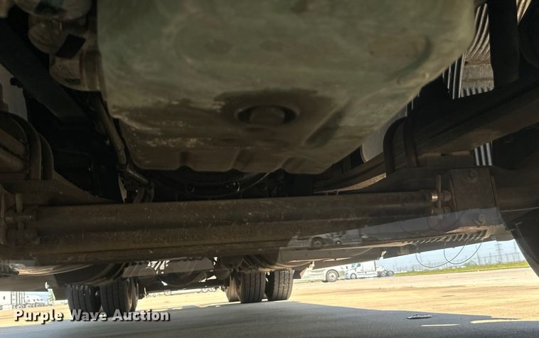 image for item EH3860 2020 Volvo VNL semi truck