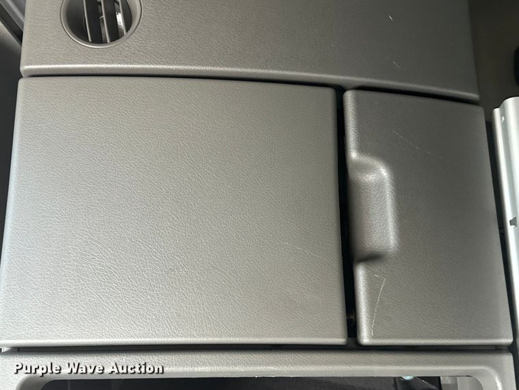 image for item EH3860 2020 Volvo VNL semi truck