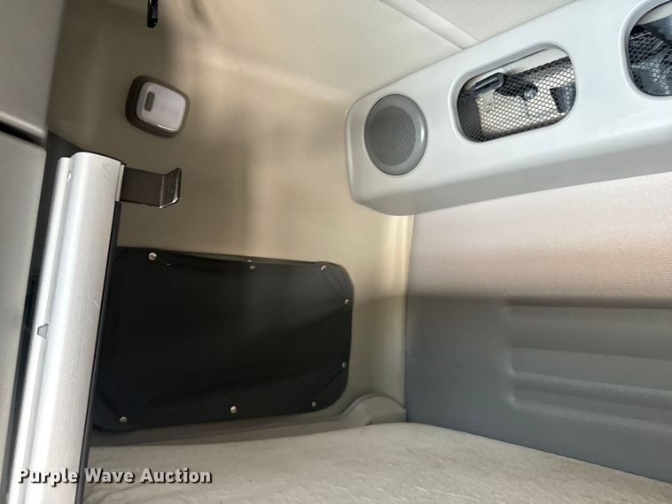 image for item EH3860 2020 Volvo VNL semi truck