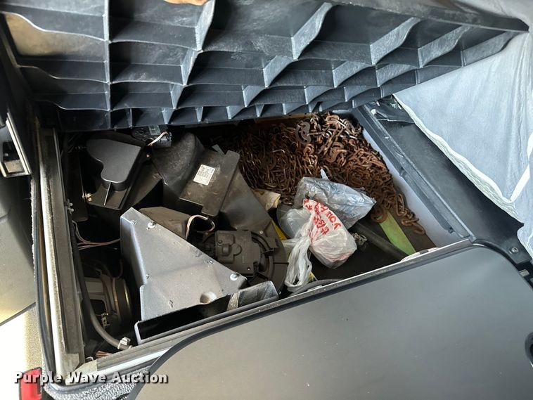 image for item EH3860 2020 Volvo VNL semi truck