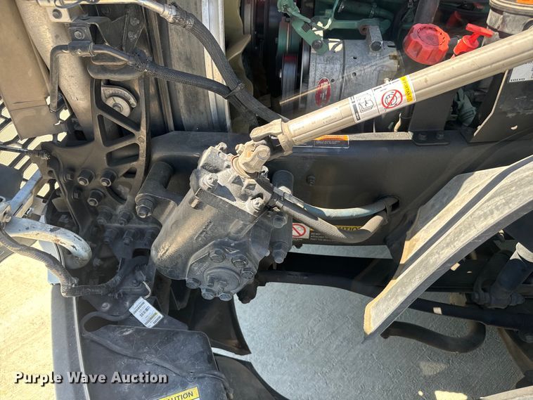 image for item EH3860 2020 Volvo VNL semi truck