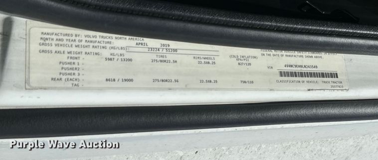 image for item EH3860 2020 Volvo VNL semi truck