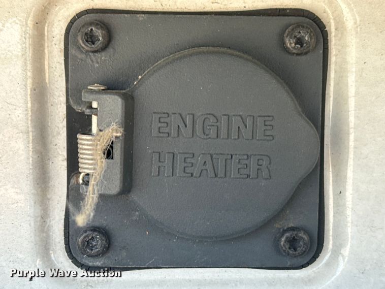 image for item EH3861 2021 Volvo VNL semi truck