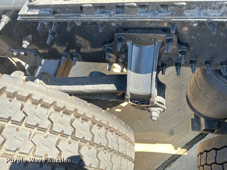 image for item EH3861 2021 Volvo VNL semi truck