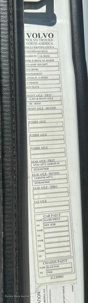 image for item EH3861 2021 Volvo VNL semi truck