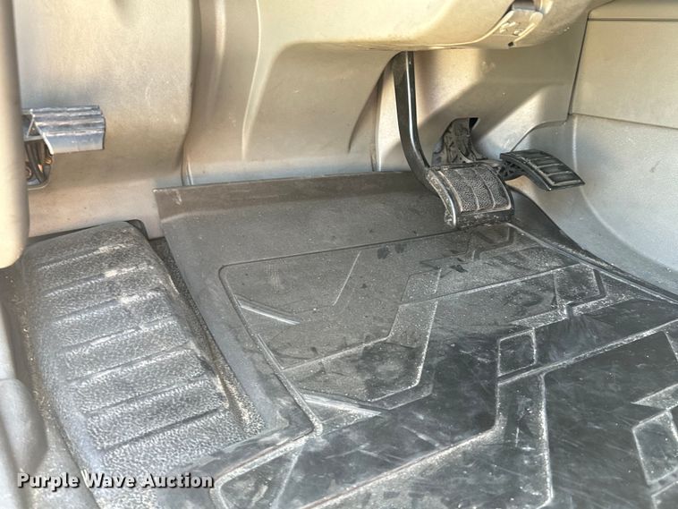 image for item EH3861 2021 Volvo VNL semi truck