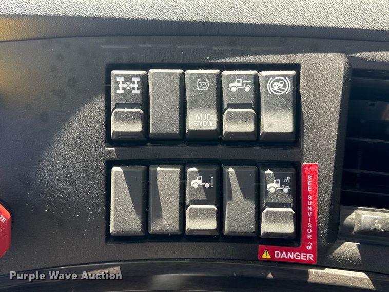 image for item EH3861 2021 Volvo VNL semi truck