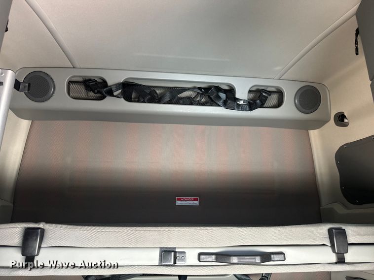 image for item EH3861 2021 Volvo VNL semi truck