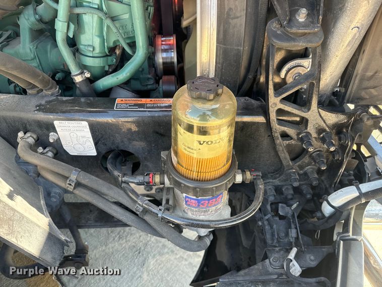 image for item EH3861 2021 Volvo VNL semi truck