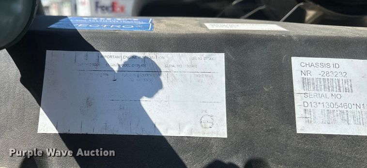 image for item EH3861 2021 Volvo VNL semi truck