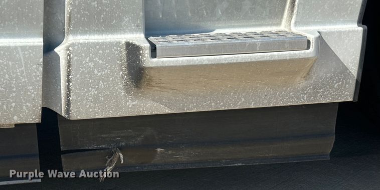 image for item EH3862 2021 Volvo VNL semi truck