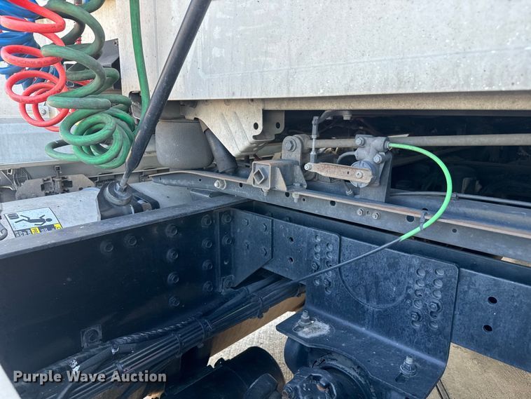 image for item EH3862 2021 Volvo VNL semi truck